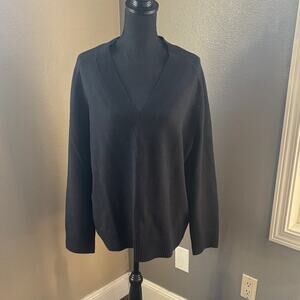 Banana Republic Factory Black V-Neck Sweater